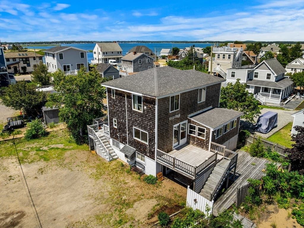 10 70th Street, Newburyport MA 01950
