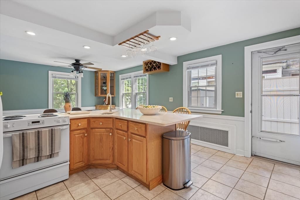 30 Saint Elmo Rd, Worcester MA 01602 photo 11