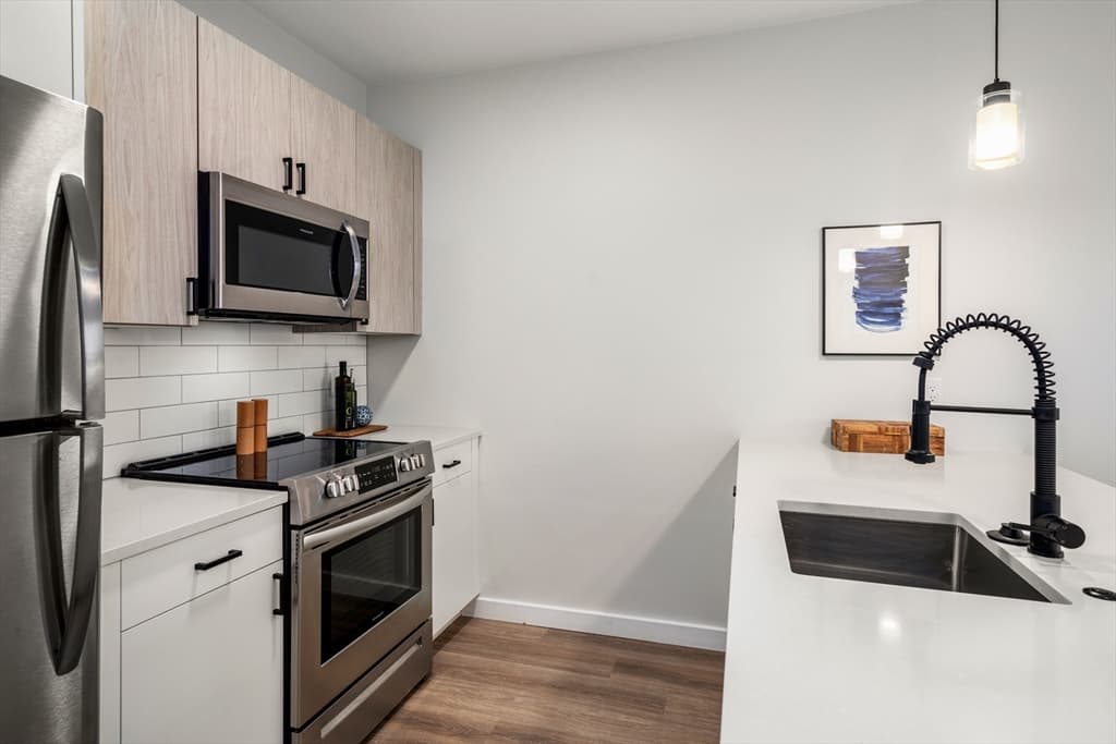 10 Somerset # 305, Winthrop MA 02152 photo 12