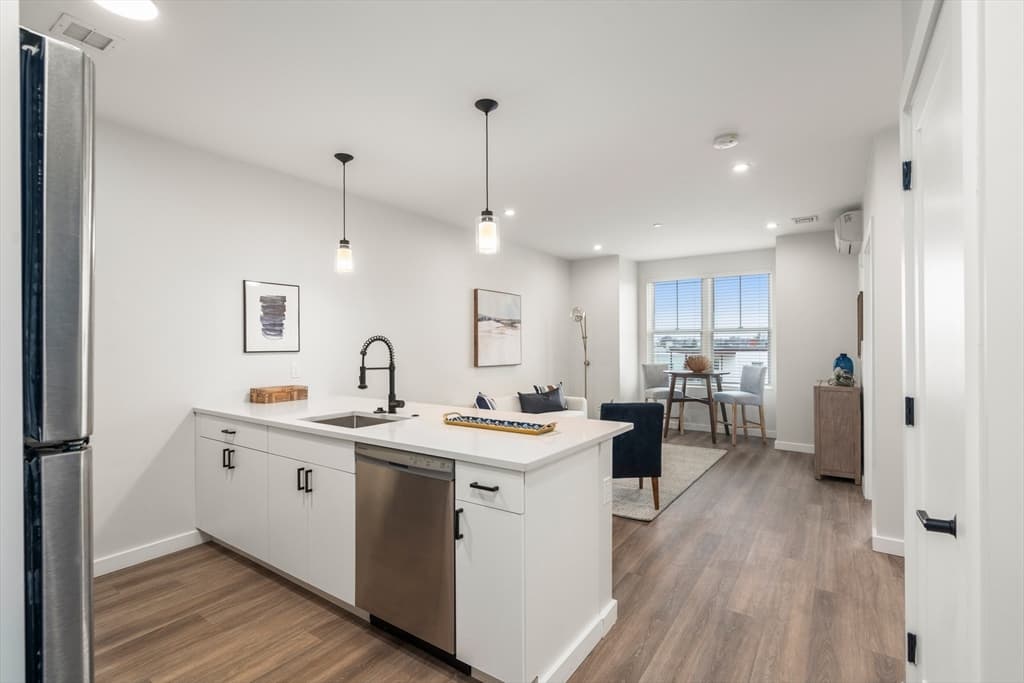 10 Somerset # 305, Winthrop MA 02152 photo 10
