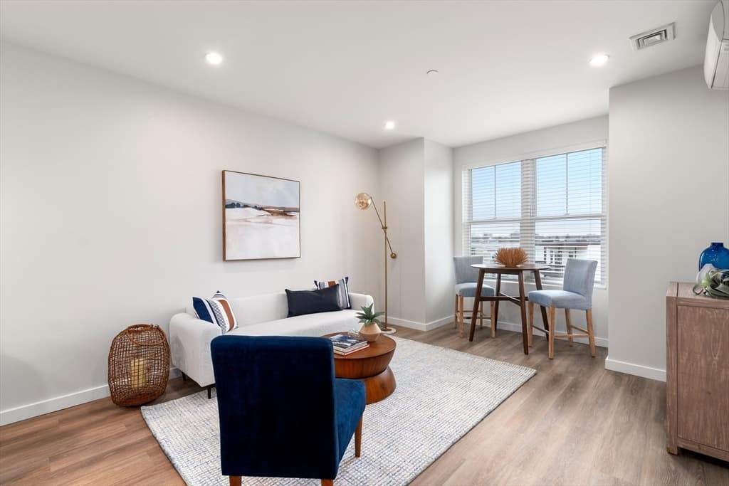 10 Somerset # 305, Winthrop MA 02152 photo 4