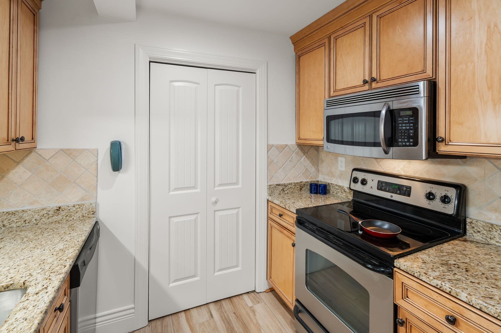 Condominium at 12 Russell Rd # 103, Wellesley MA 02482, photo 3 of 17