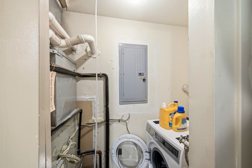 161 Nassau Dr # 161, Springfield MA 01129 photo 5