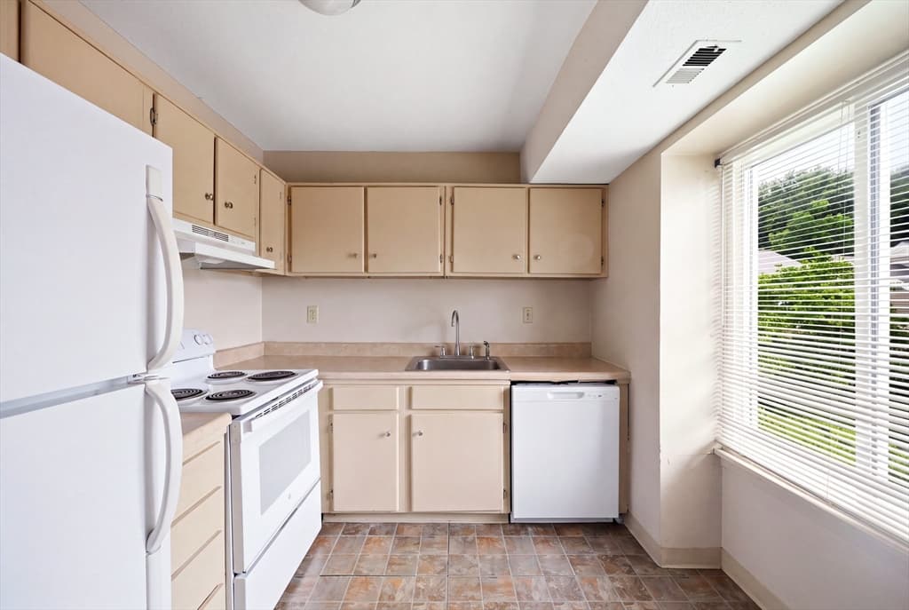 161 Nassau Dr # 161, Springfield MA 01129 photo 11