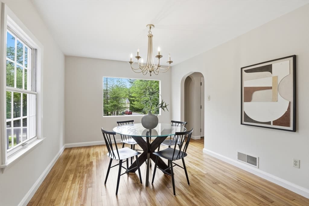 106 Concord Rd, Bedford MA 01730 photo 10