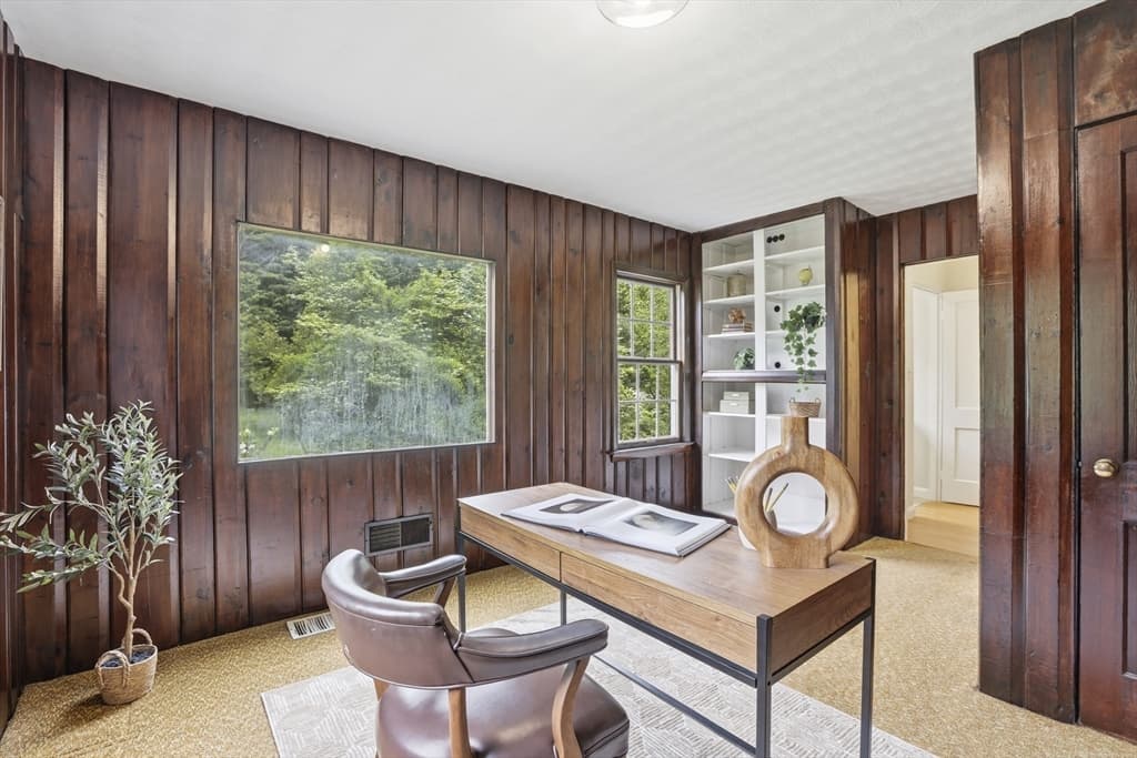106 Concord Rd, Bedford MA 01730 photo 14