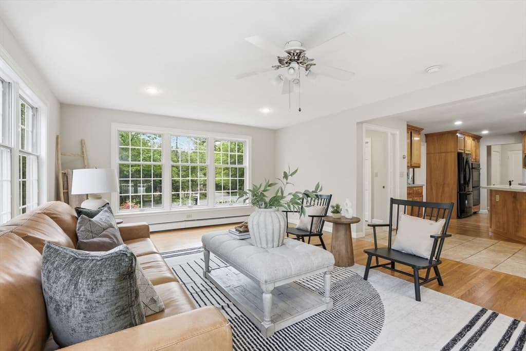 106 Concord Rd, Bedford MA 01730 photo 4