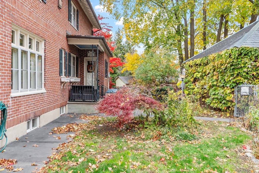 144 Hanks Street, Lowell MA 01852 photo 37