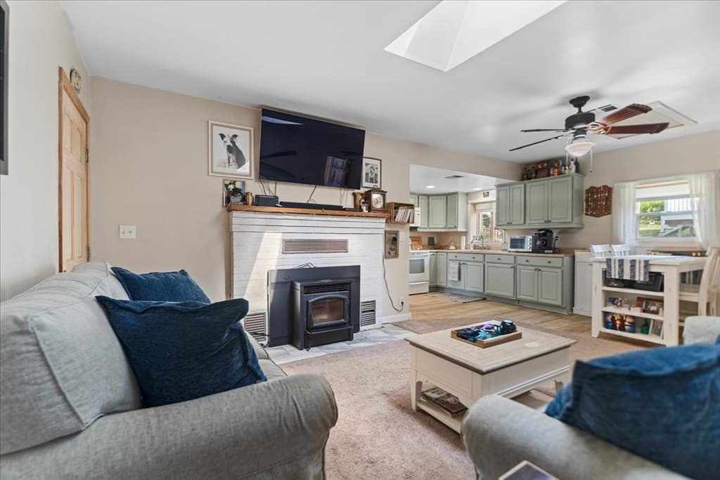 15 Charles St, Lakeville MA 02347 photo 5