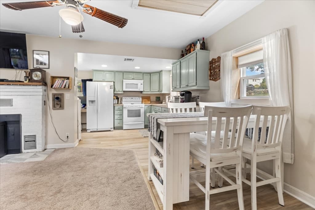 15 Charles St, Lakeville MA 02347 photo 8