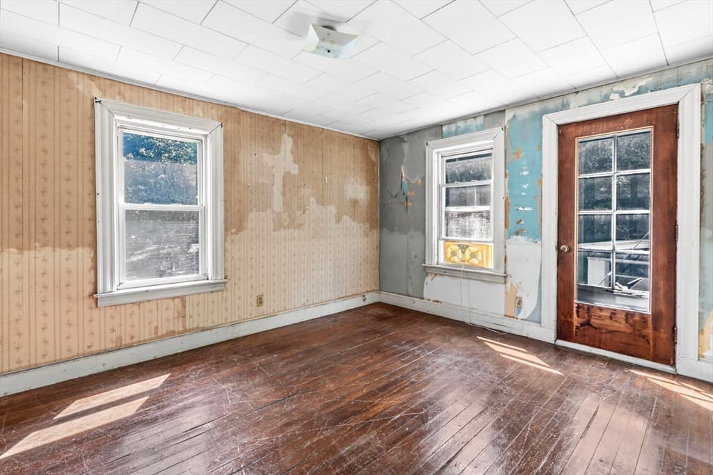 8 Underwood Ave, Easthampton MA 01027 photo 17