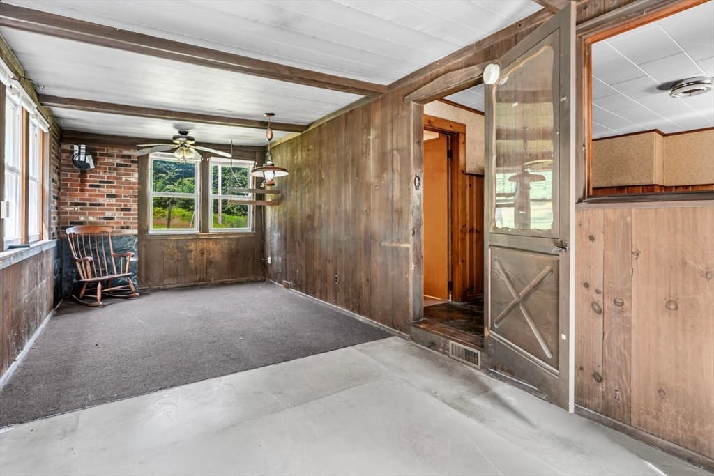 8 Underwood Ave, Easthampton MA 01027 photo 7