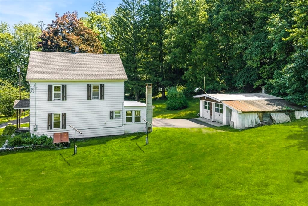 8 Underwood Ave, Easthampton MA 01027 photo 28