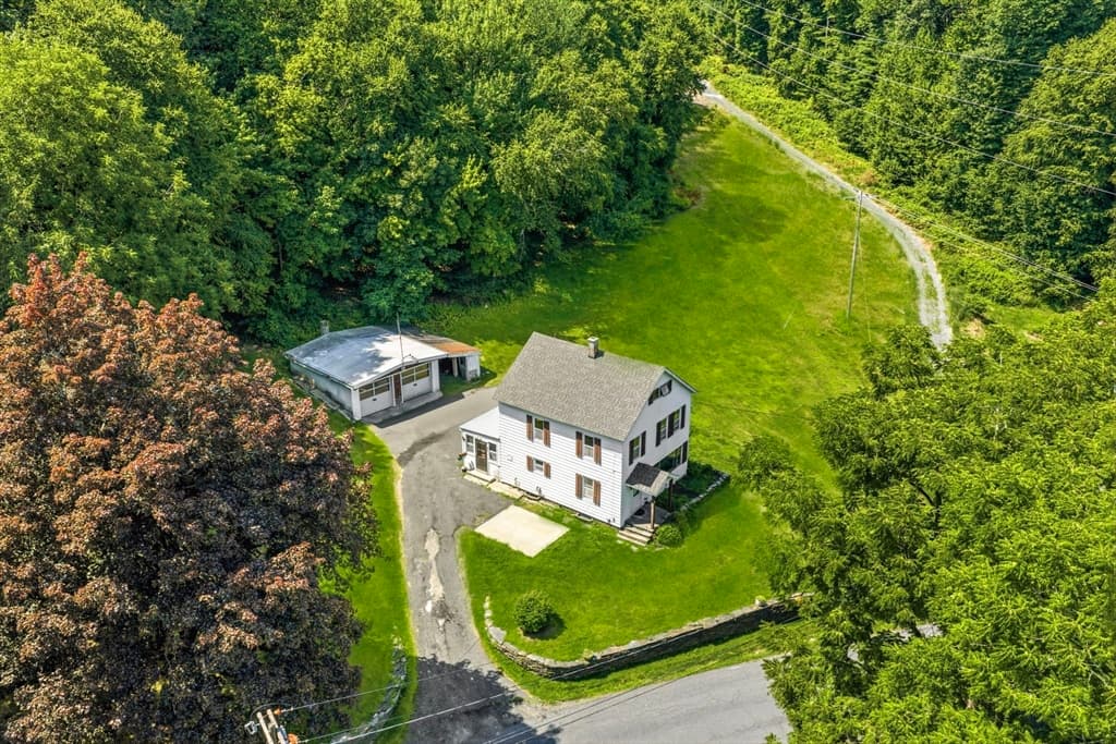 8 Underwood Ave, Easthampton MA 01027 photo 30