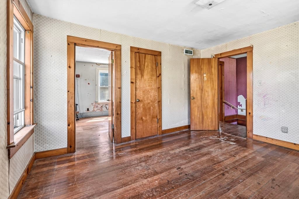 8 Underwood Ave, Easthampton MA 01027 photo 18