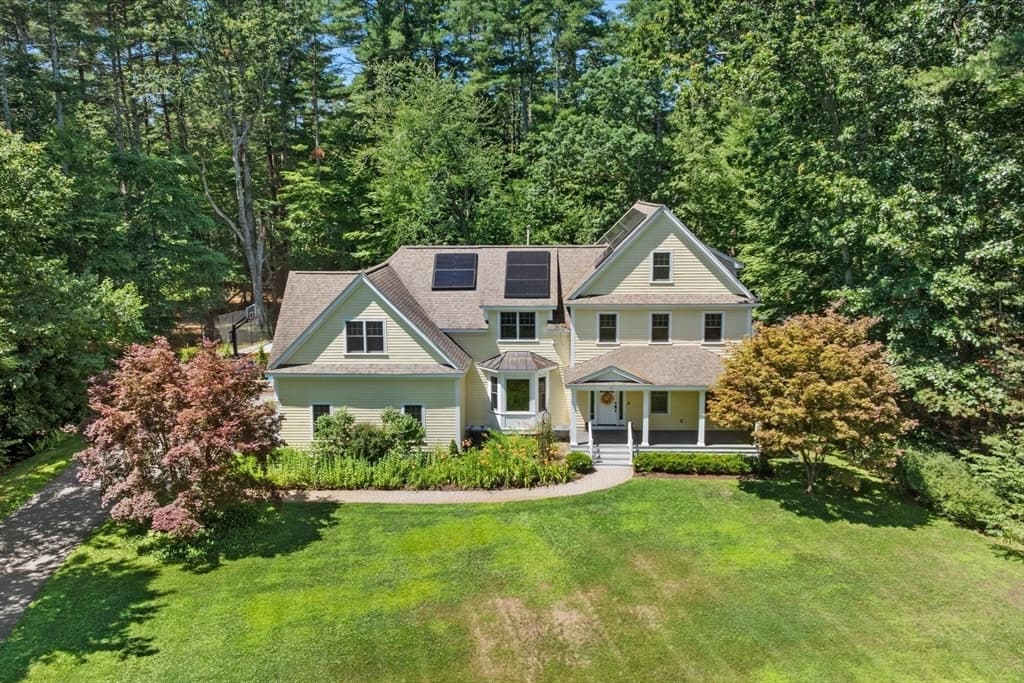 12 Trillium Way, Sudbury MA 01776