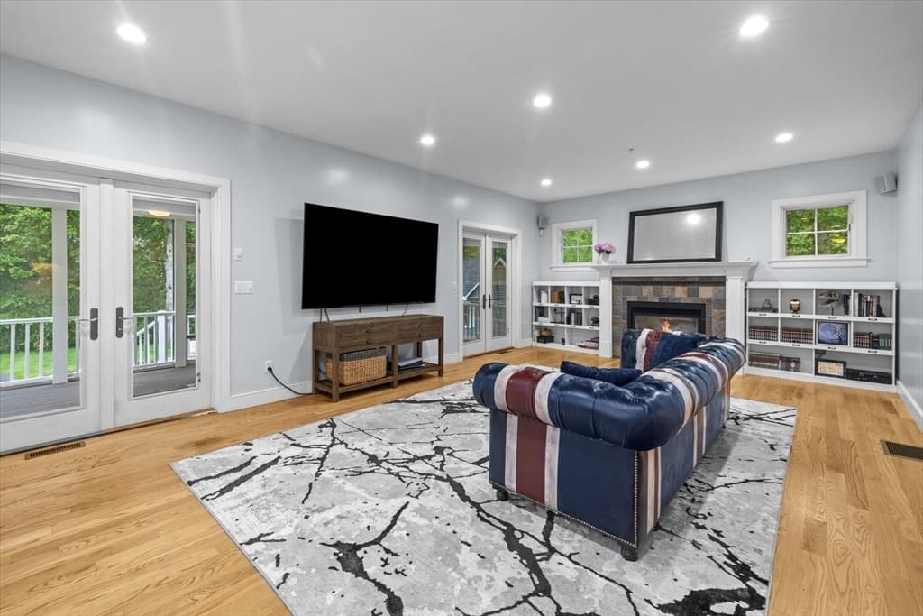 Single Family Residence at 12 Trillium Way, Sudbury MA 01776, Sudbury, photo 9 of 41