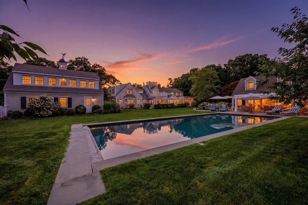 313 Bridge Street, Barnstable MA 02655