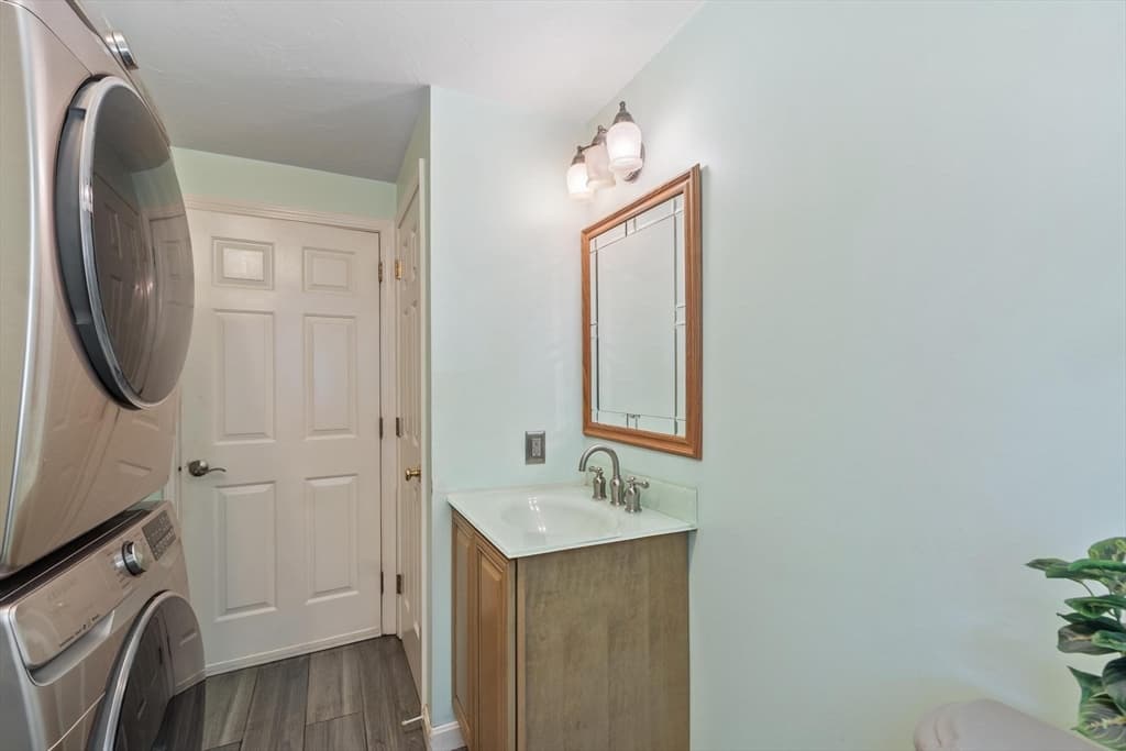 30 Twin Diamond Dr, Bridgewater MA 02324 photo 17