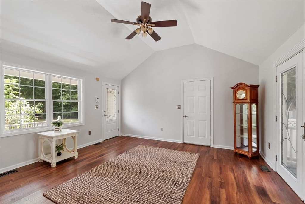 30 Twin Diamond Dr, Bridgewater MA 02324 photo 8