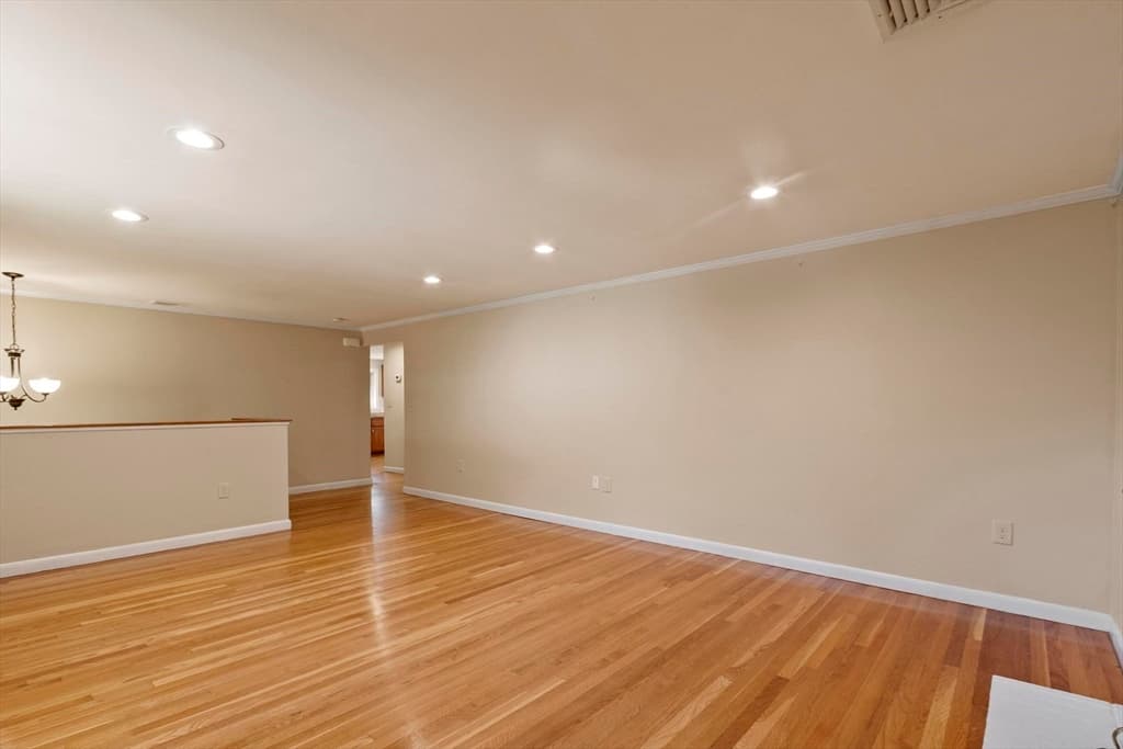 15 Oak Road, Waltham MA 02451 photo 9