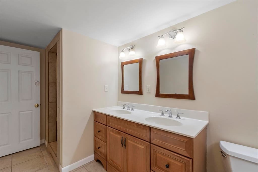 15 Oak Road, Waltham MA 02451 photo 25