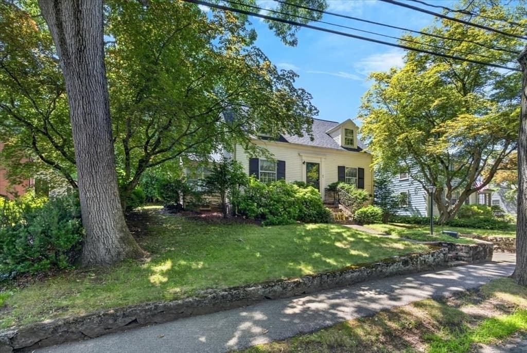 25 Leland Rd, Brookline MA 02467 photo 2