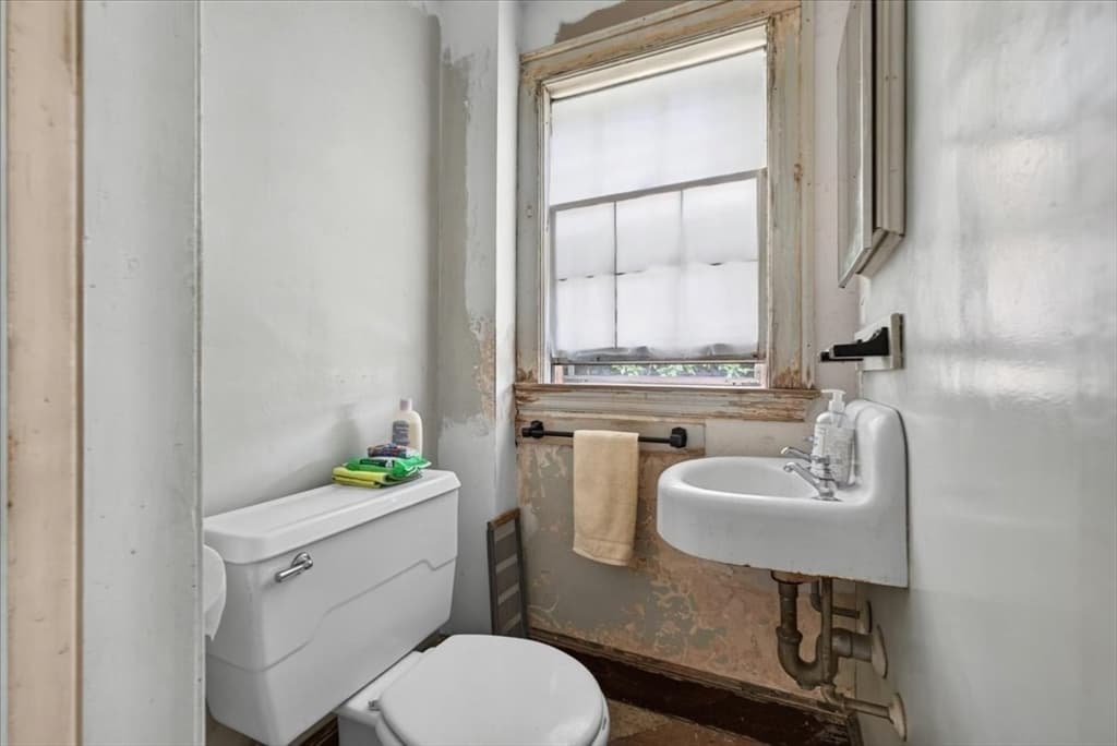 25 Leland Rd, Brookline MA 02467 photo 12