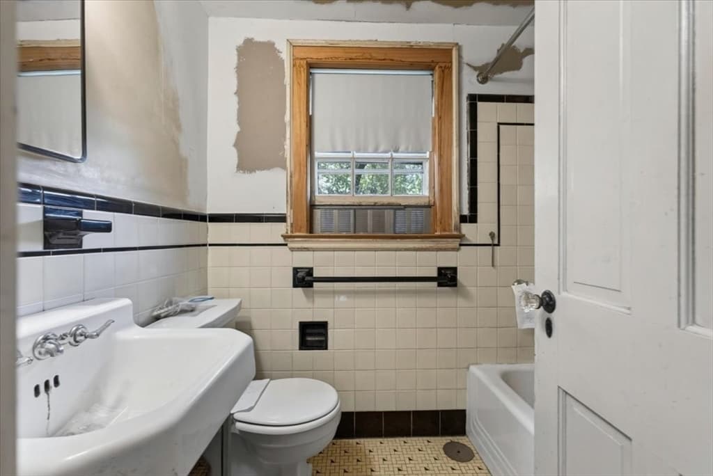 25 Leland Rd, Brookline MA 02467 photo 15
