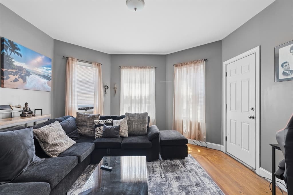 433 Cedar Grove St, New Bedford MA 02746 photo 9