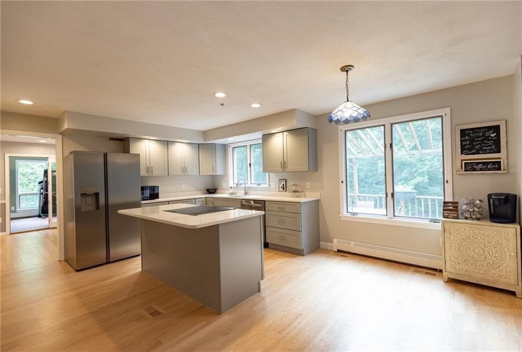 20 Lincoln Drive, North Smithfield RI 02896 photo 7