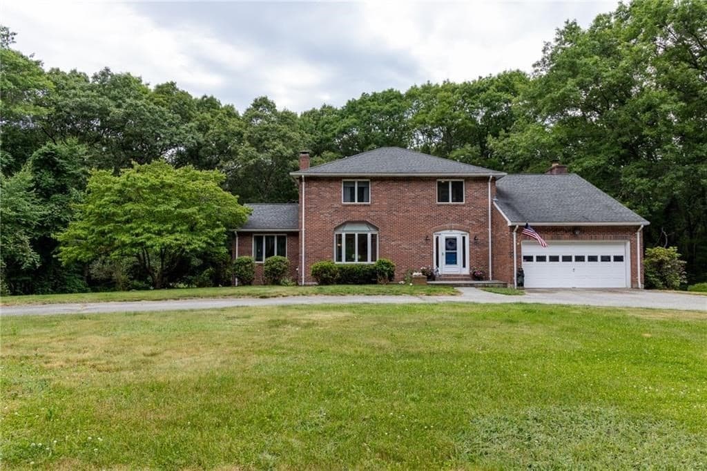 20 Lincoln Drive, North Smithfield RI 02896