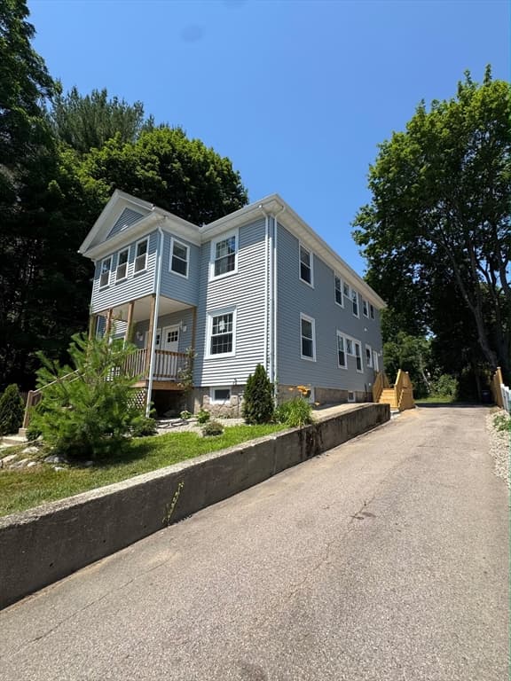 55 May Ave, Brockton MA 02301