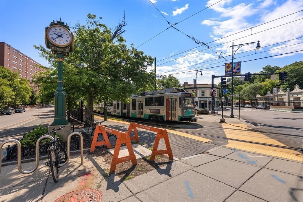 1600 Beacon St # 902, Brookline MA 02446 photo 16