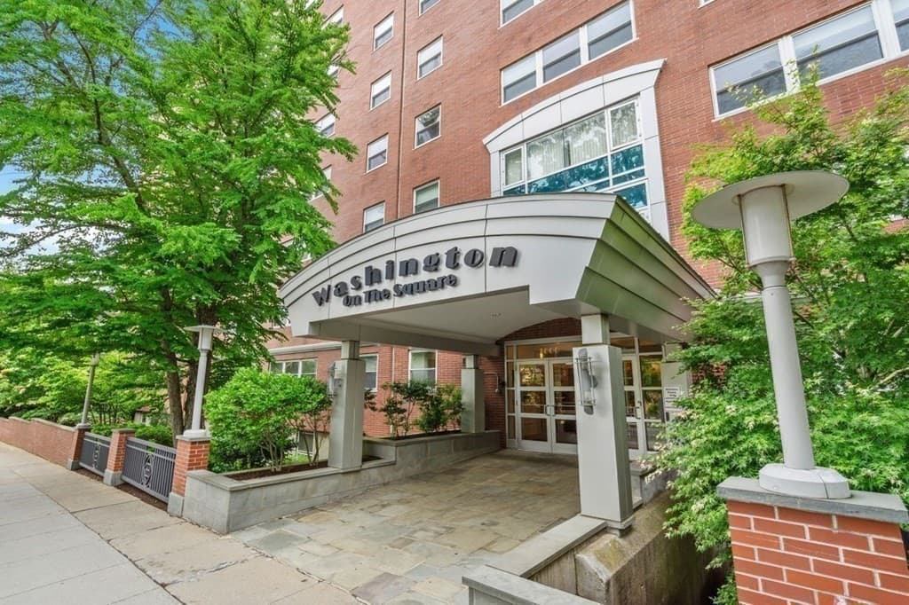 1600 Beacon St # 902, Brookline MA 02446