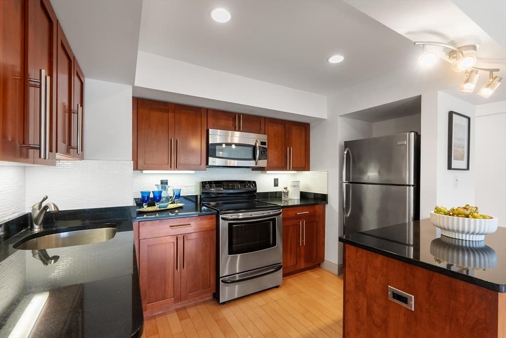 1600 Beacon St # 902, Brookline MA 02446 photo 5