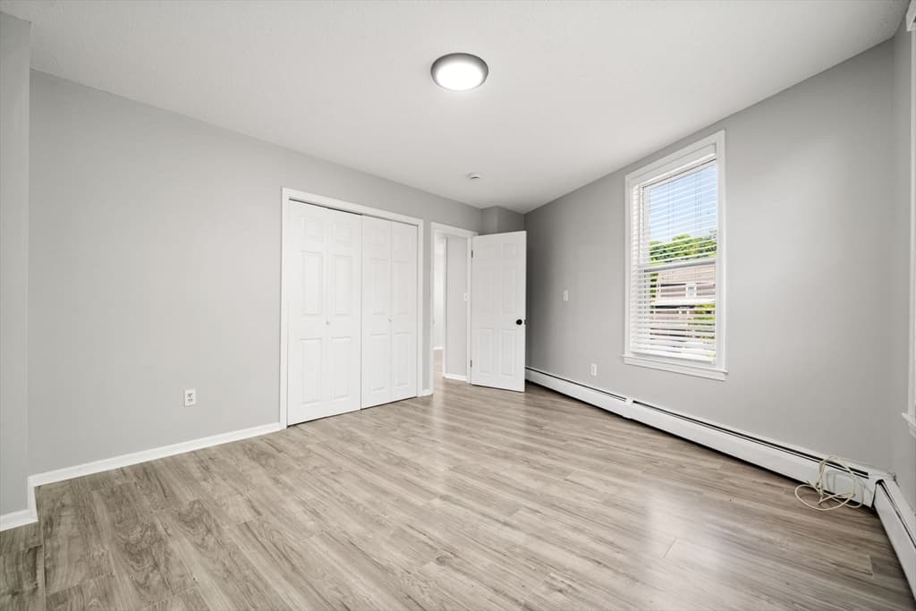 3 Family - 3 Units Up/Down at 35 Pond St, Boston MA 02136, Boston, photo 17 of 42