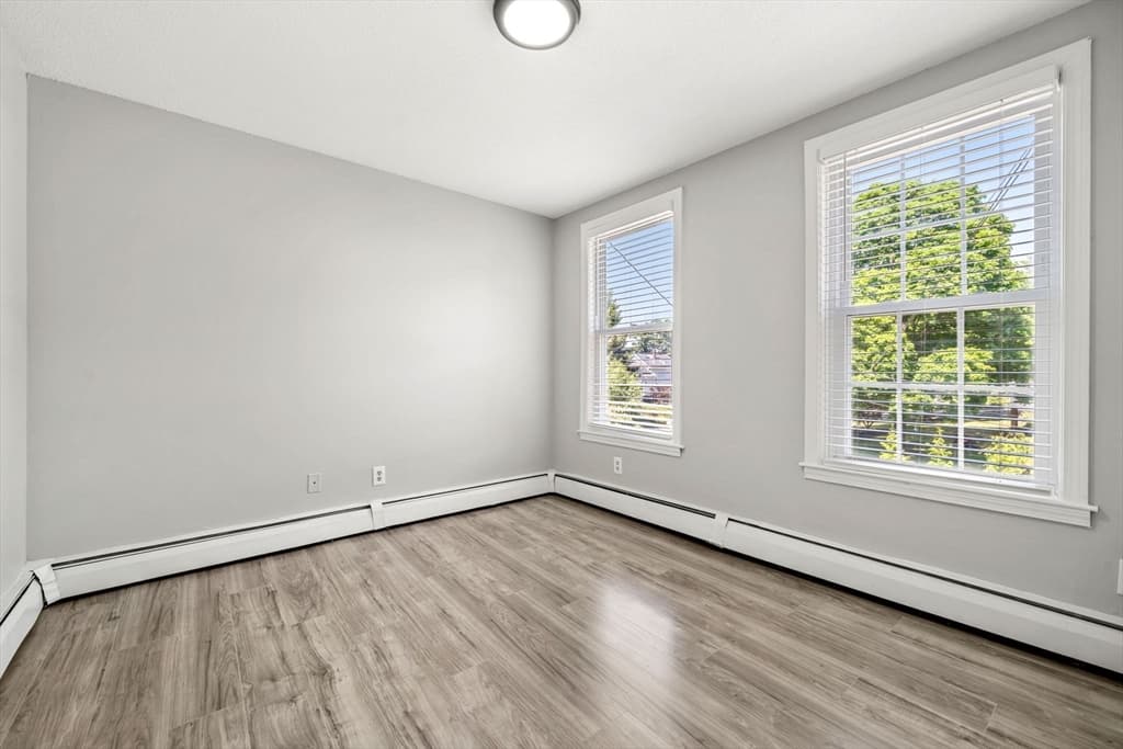 3 Family - 3 Units Up/Down at 35 Pond St, Boston MA 02136, Boston, photo 12 of 42