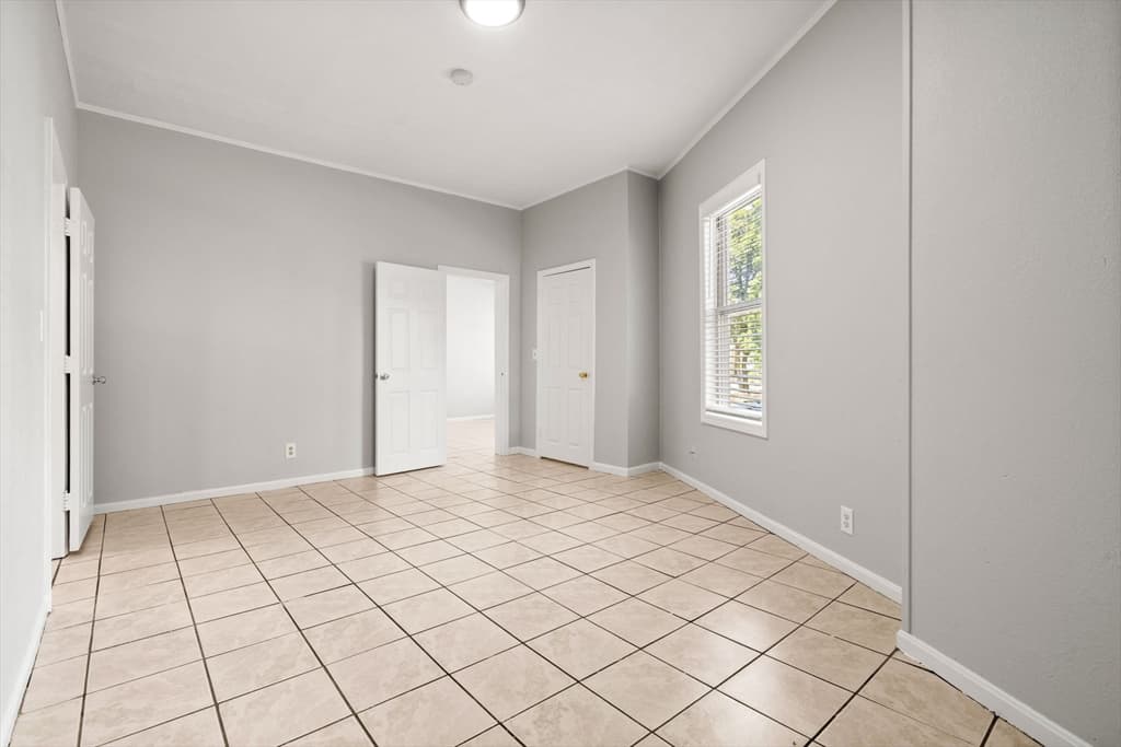 3 Family - 3 Units Up/Down at 35 Pond St, Boston MA 02136, Boston, photo 26 of 42
