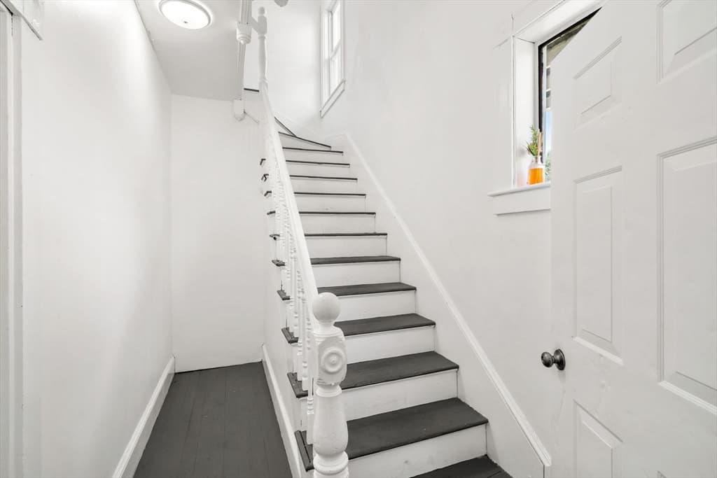 3 Family - 3 Units Up/Down at 35 Pond St, Boston MA 02136, Boston, photo 4 of 42