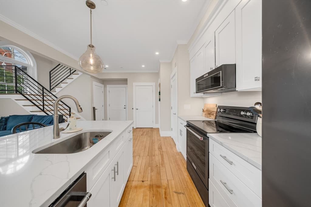 142 Main St # 4, Amesbury MA 01913 photo 8