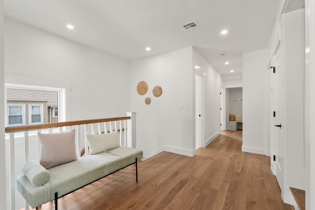 220 Sycamore Street, Watertown MA 02472 photo 17