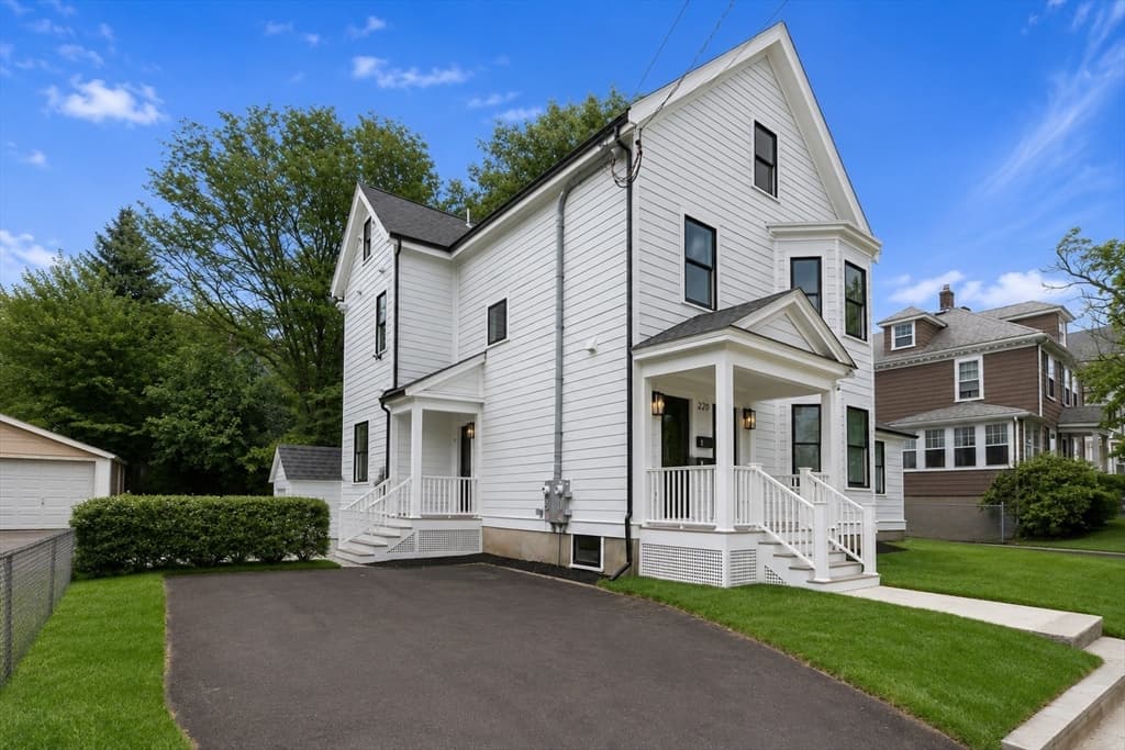 220 Sycamore Street, Watertown MA 02472 photo 3