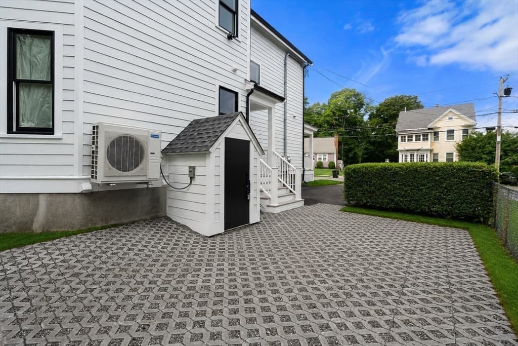 220 Sycamore Street, Watertown MA 02472 photo 39