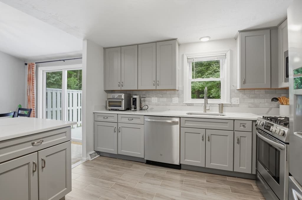 36 Valentine Rd, Northborough MA 01532 photo 5