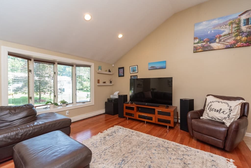 Single Family Residence at 140 Bayberry Cir, Bridgewater MA 02324, photo 3 of 25