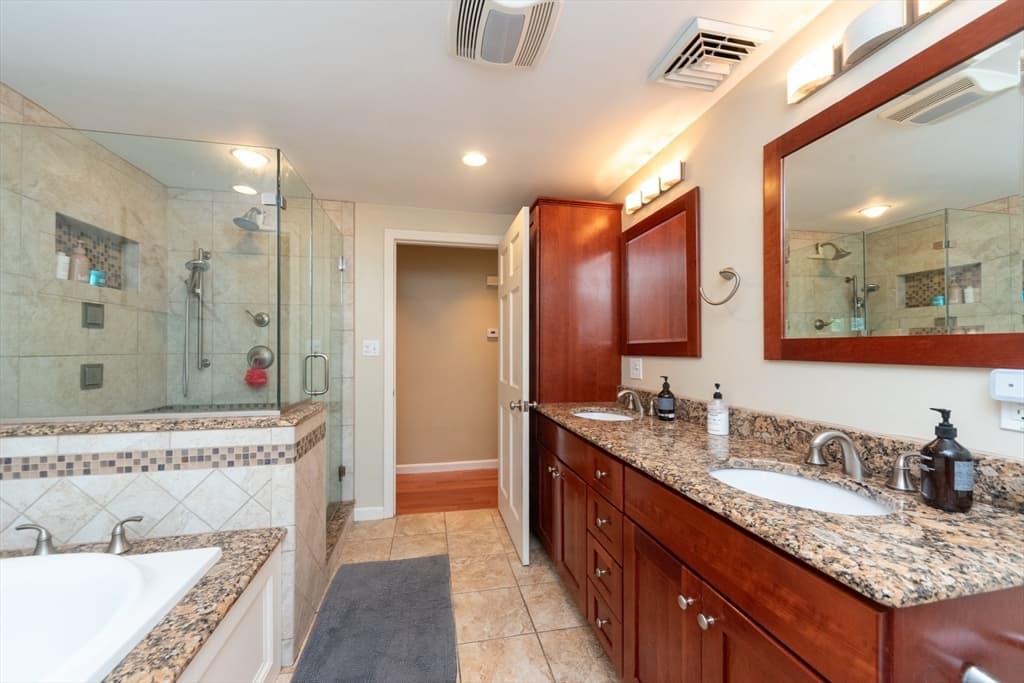 Single Family Residence at 140 Bayberry Cir, Bridgewater MA 02324, photo 15 of 25