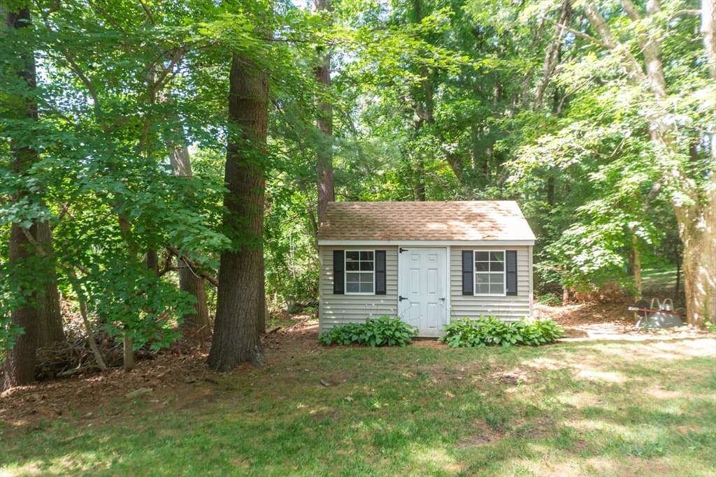 Single Family Residence at 140 Bayberry Cir, Bridgewater MA 02324, photo 25 of 25