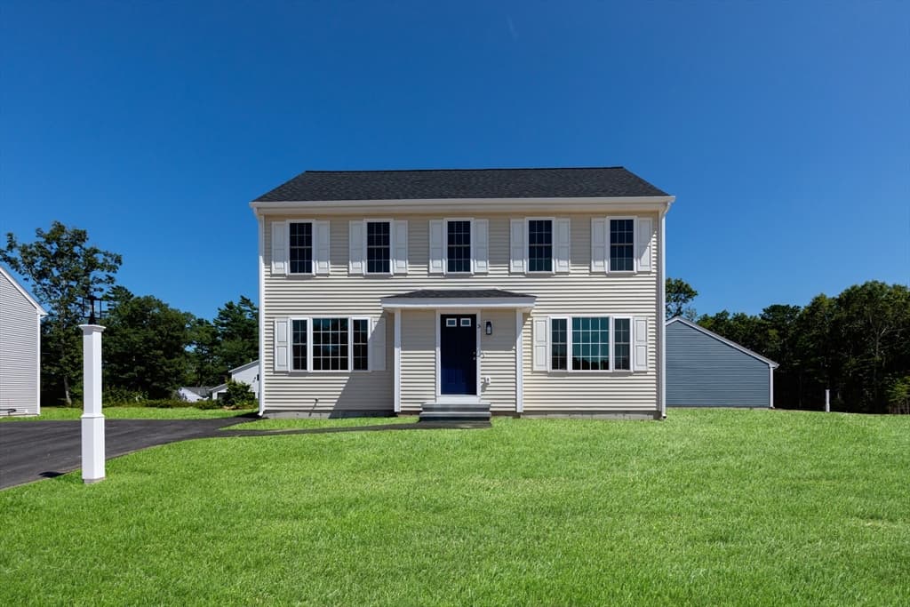 5 Bumblebee Dr, Plymouth MA 02360