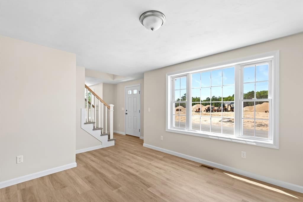 5 Bumblebee Dr, Plymouth MA 02360 photo 9